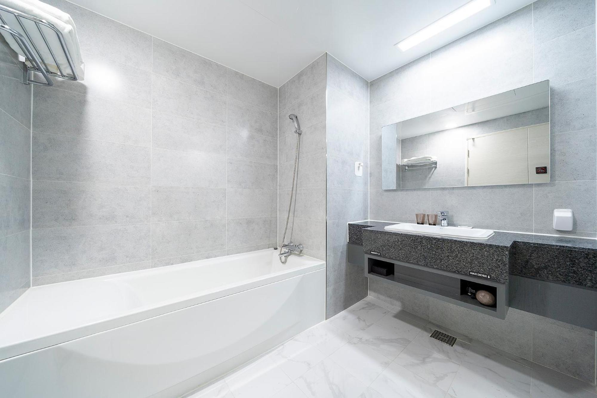 Gloucester Hotel Cheongju Buitenkant foto