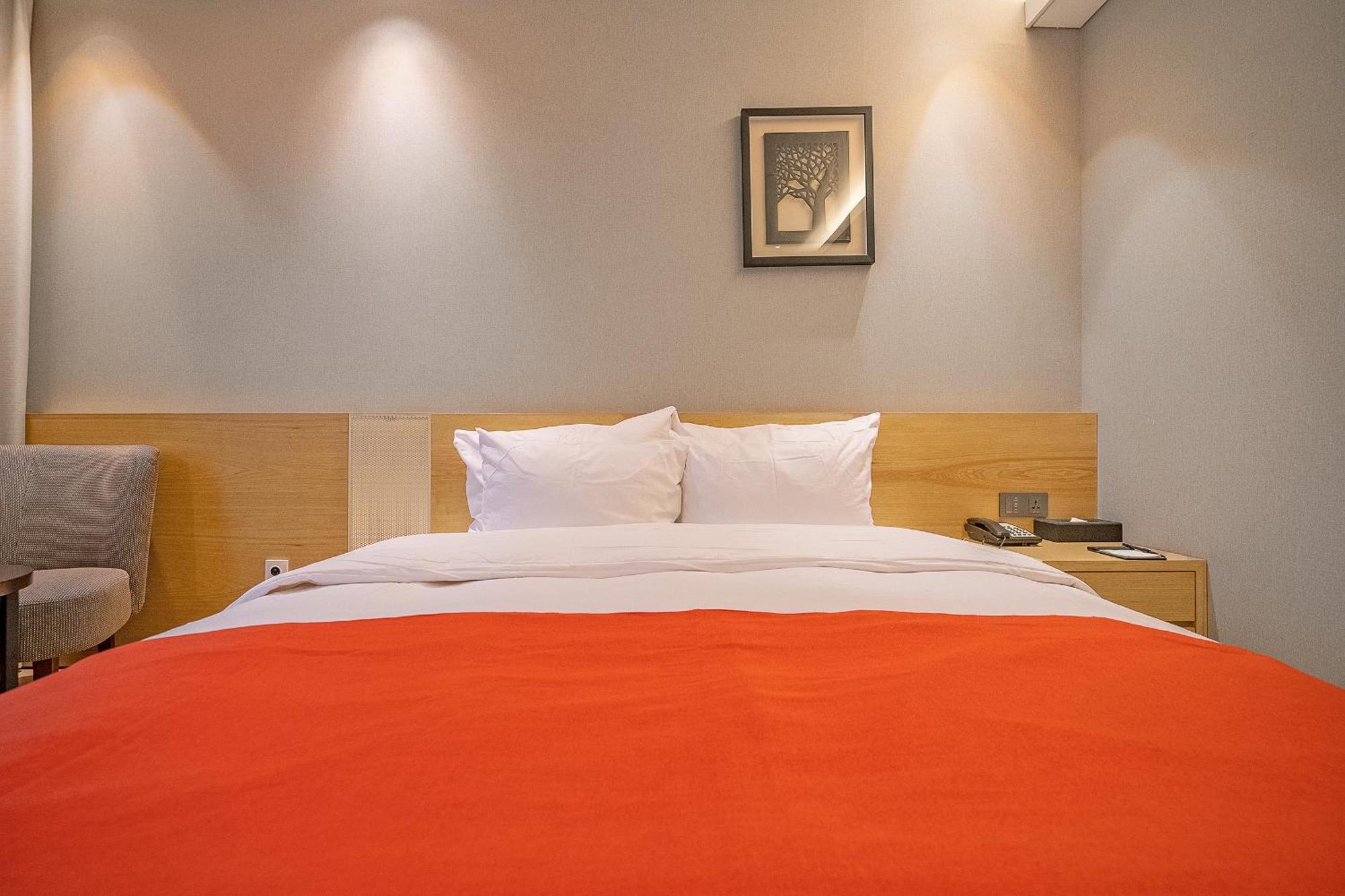 Gloucester Hotel Cheongju Buitenkant foto