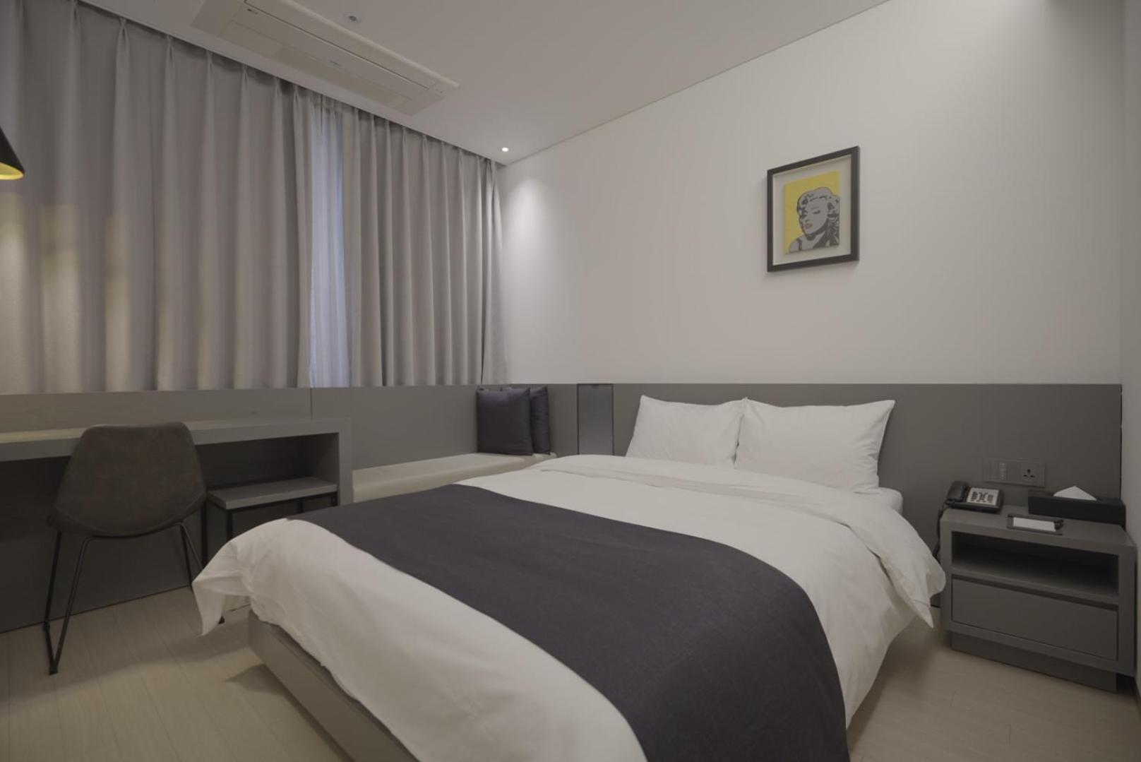 Gloucester Hotel Cheongju Buitenkant foto